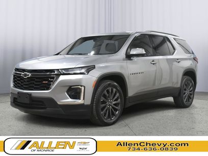Used 2023 Chevrolet Traverse RS