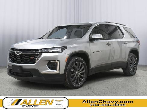 Used 2023 Chevrolet Traverse RS AWD/4WD image 1
