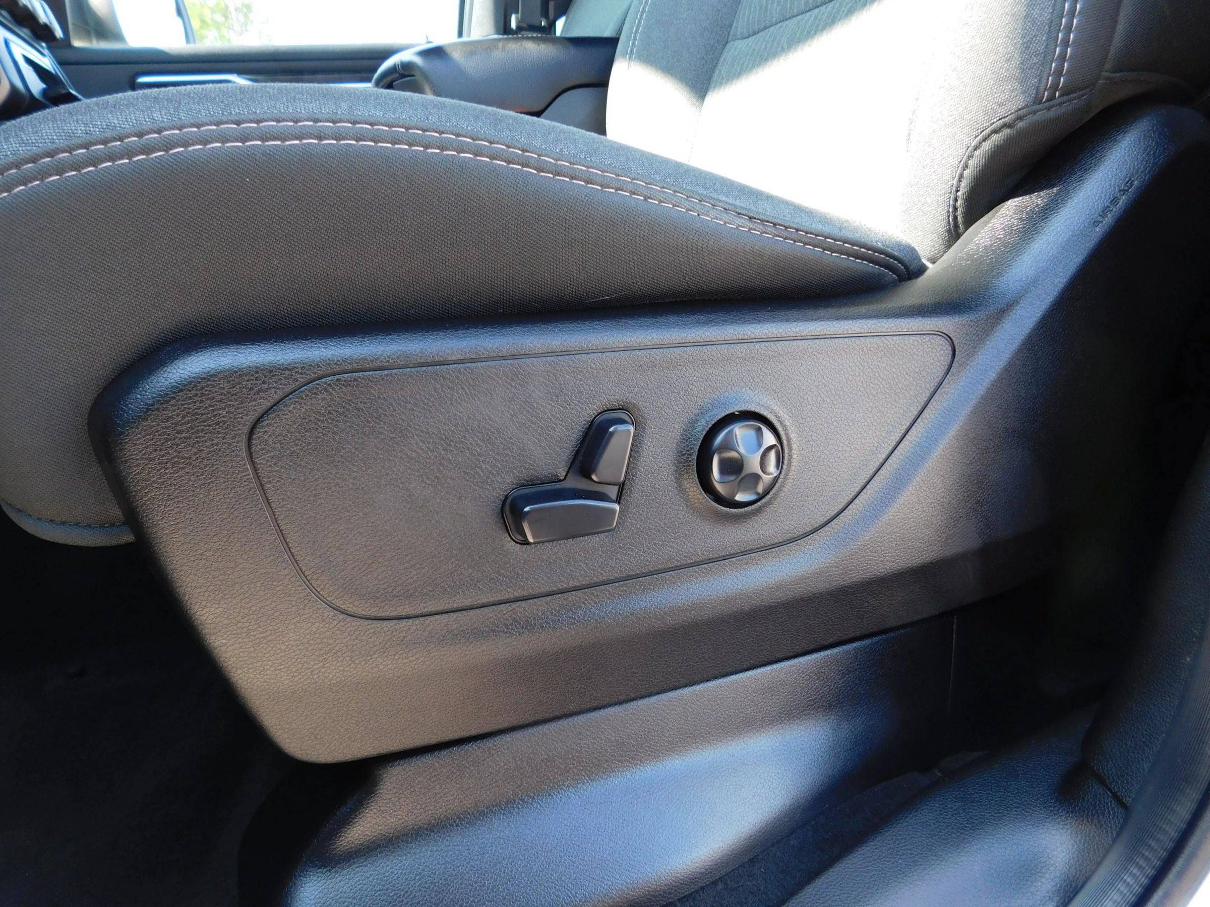 Used 2019 RAM 1500 Big Horn AWD/4WD image 17