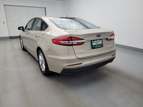 Used 2019 Ford Fusion SE image 5