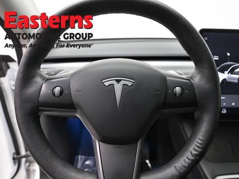 Used 2021 Tesla Model Y Long Range AWD/4WD image 10