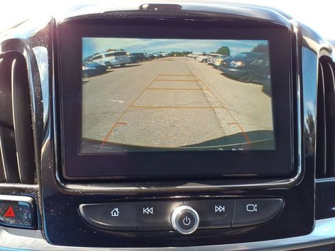Used 2019 Chevrolet Traverse LT w/ LPO, Floor Liner Package AWD/4WD image 17