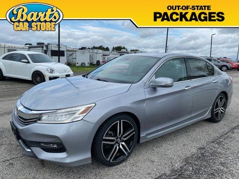 Used 2017 Honda Accord Touring image 3
