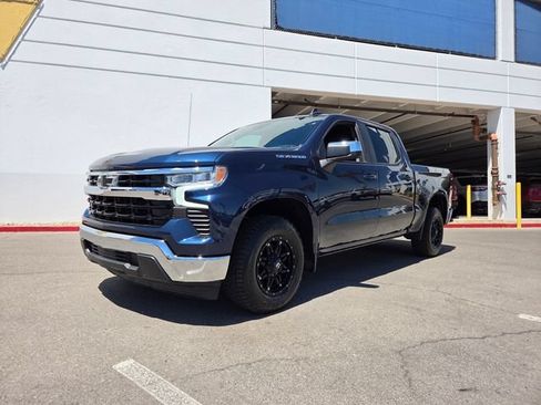Used 2023 Chevrolet Silverado 1500 LT RWD image 2