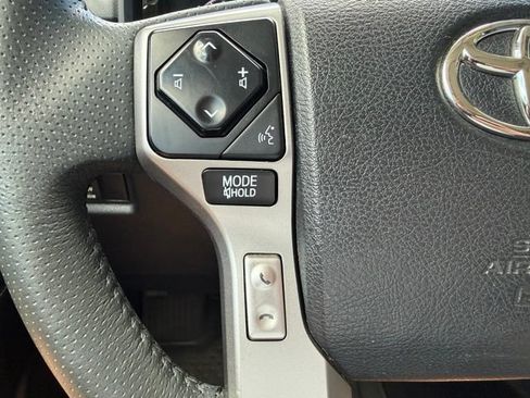 Used 2020 Toyota 4Runner SR5 Premium w/ Moonroof Package AWD/4WD image 30