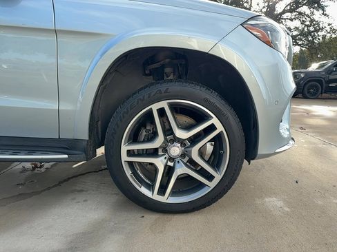 Used 2017 Mercedes-Benz GLS 550 4MATIC image 9