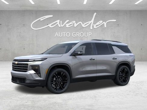 New 2026 Chevrolet Traverse LT image 2