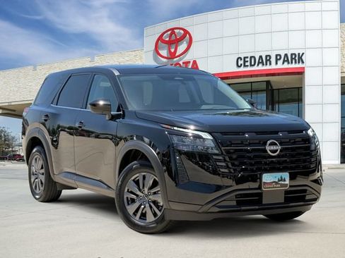 Used 2026 Nissan Pathfinder S AWD/4WD image 1