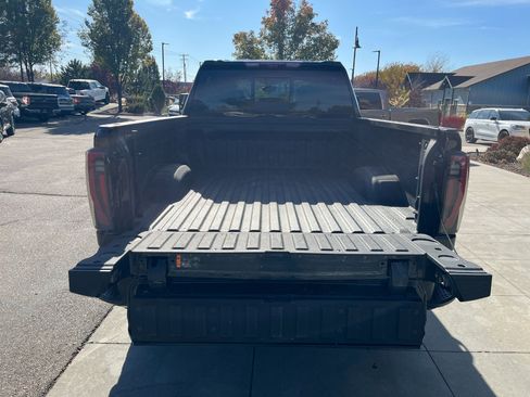 Used 2025 GMC Sierra 2500 AT4X image 30