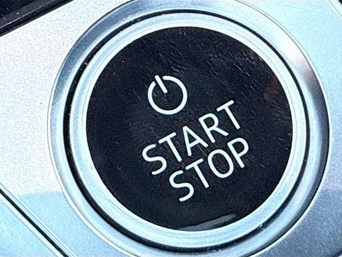 Certified 2024 Audi Q8 e-tron Premium Plus w/ Premium Plus Package image 36