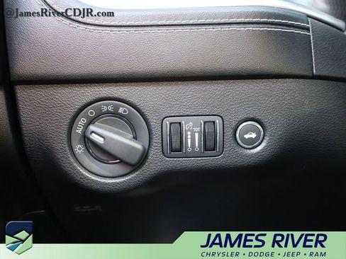 Used 2022 Dodge Charger SRT Hellcat image 31