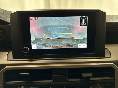 Used 2024 Toyota Tacoma SR5 AWD/4WD image 29