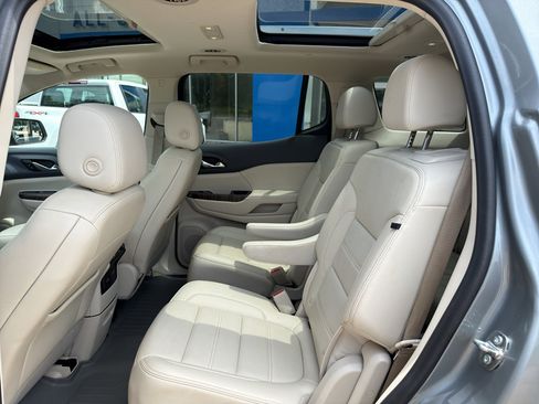 Used 2023 GMC Acadia Denali w/ Denali Ultimate Package FWD image 5