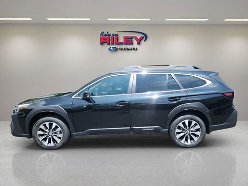 Used 2025 Subaru Outback Limited image 2