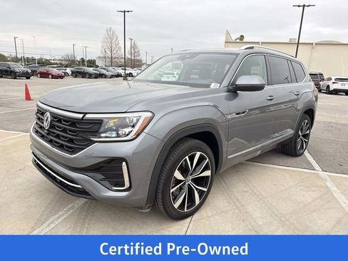 Certified 2025 Volkswagen Atlas SEL Premium R-Line AWD/4WD image 8