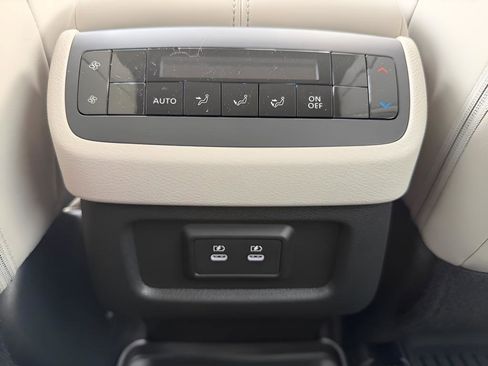 New 2026 Nissan Pathfinder SL AWD/4WD image 14