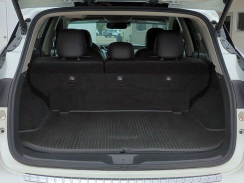 Used 2020 Nissan Murano Platinum w/ Cargo Package image 13