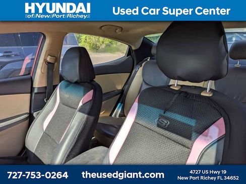 Used 2011 Hyundai Elantra GLS w/ Navigation Pkg 4 FWD image 3
