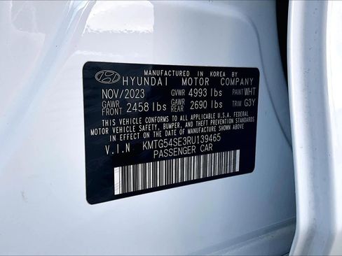 Used 2024 Genesis G70 3.3T Advanced w/ Sport Prestige Package image 36