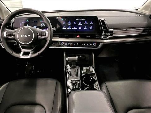 Used 2025 Kia Sportage EX FWD image 16
