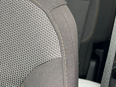 Used 2019 Chevrolet Traverse LT image 14