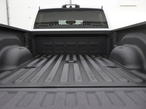 Used 2024 RAM 2500 Big Horn w/ Sport Appearance Package image 28