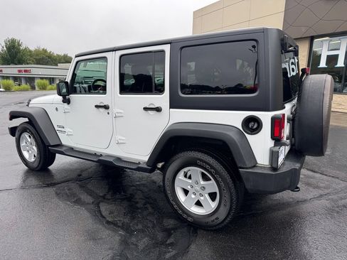 Used 2017 Jeep Wrangler Unlimited Sport w/ Quick Order Package 24S AWD/4WD image 7
