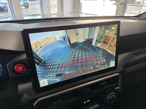 Used 2024 Toyota Tacoma TRD Off-Road image 30