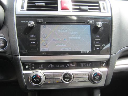 Used 2017 Subaru Outback 2.5i Limited image 30