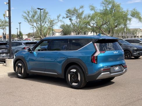 New 2026 Kia EV9 Wind AWD/4WD image 3
