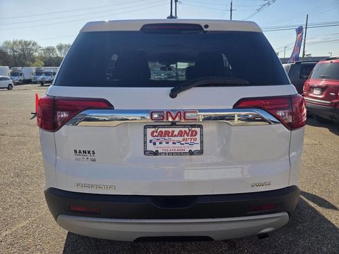 Used 2017 GMC Acadia SLE image 6
