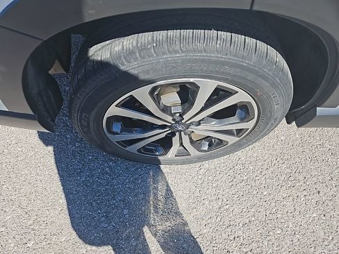 Used 2024 Subaru Forester Limited image 11