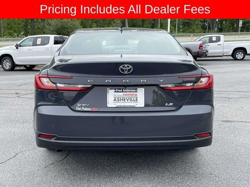 Used 2025 Toyota Camry LE FWD image 4