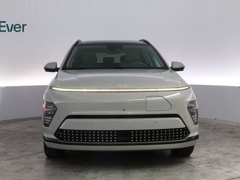 Used 2024 Hyundai Kona Limited FWD image 12