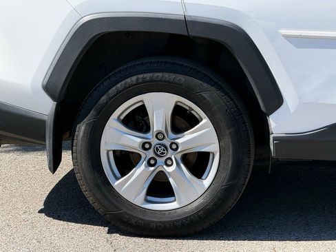 Used 2019 Toyota RAV4 XLE w/ Convenience Package AWD/4WD image 7