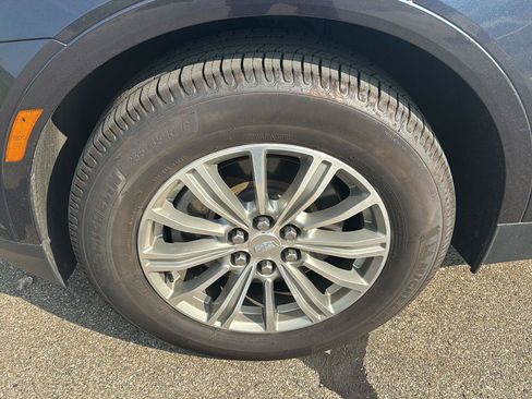 Used 2019 Cadillac XT5 Luxury AWD/4WD image 9