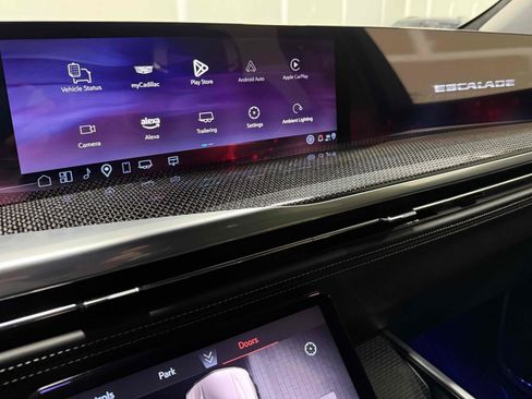 Used 2025 Cadillac Escalade V w/ LPO, ONYX Package image 16
