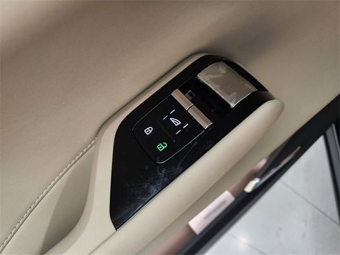 New 2025 Volvo EX90 Plus image 20