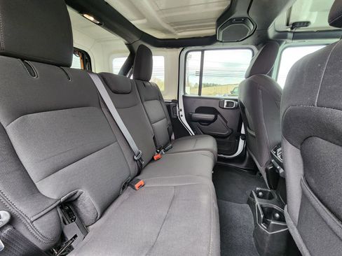 Used 2022 Jeep Wrangler Unlimited Sport AWD/4WD image 47