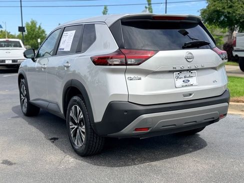 Used 2023 Nissan Rogue SV FWD image 6