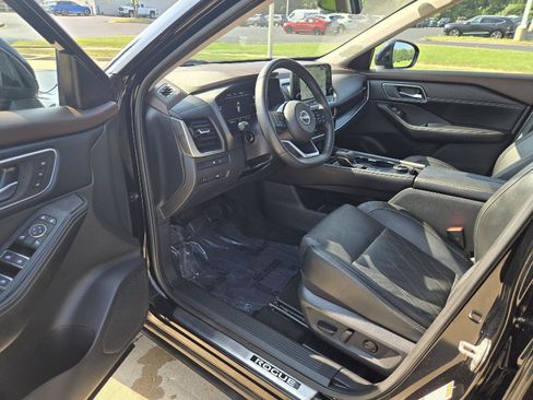 Used 2023 Nissan Rogue Platinum w/ Platinum Premium Package AWD/4WD image 12