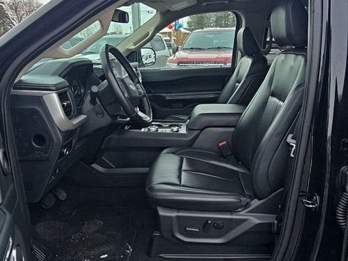 Used 2024 Ford Expedition Max XLT image 20