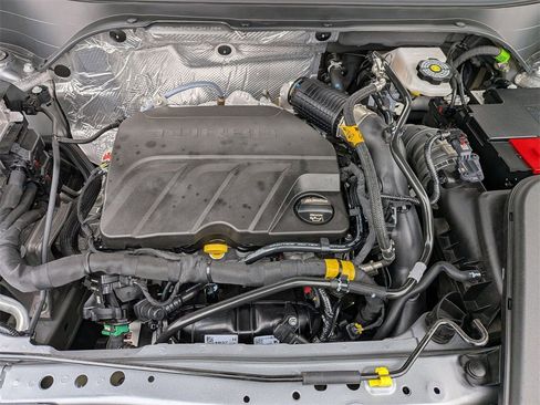 Used 2025 Chevrolet Trax LT w/ LT Convenience Package image 35