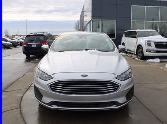 Used 2019 Ford Fusion SE FWD video 2
