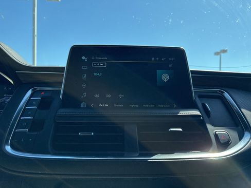 Used 2023 Chevrolet Tahoe Premier image 16