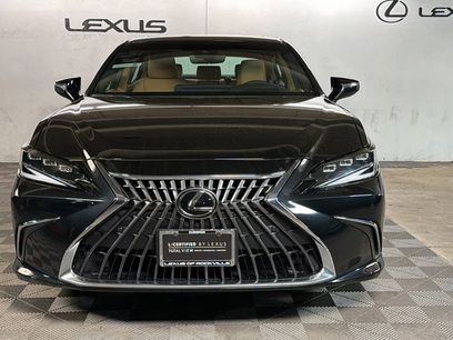 Used 2025 Lexus ES 300h w/ Premium Package