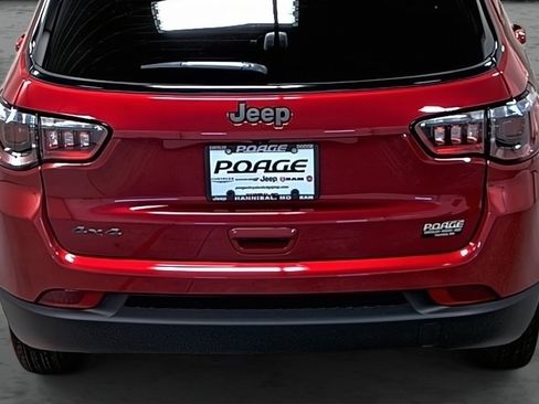 New 2026 Jeep Compass Latitude image 11