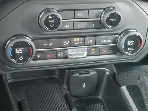 New 2025 Ford Bronco Outer Banks w/ Sasquatch Package image 16