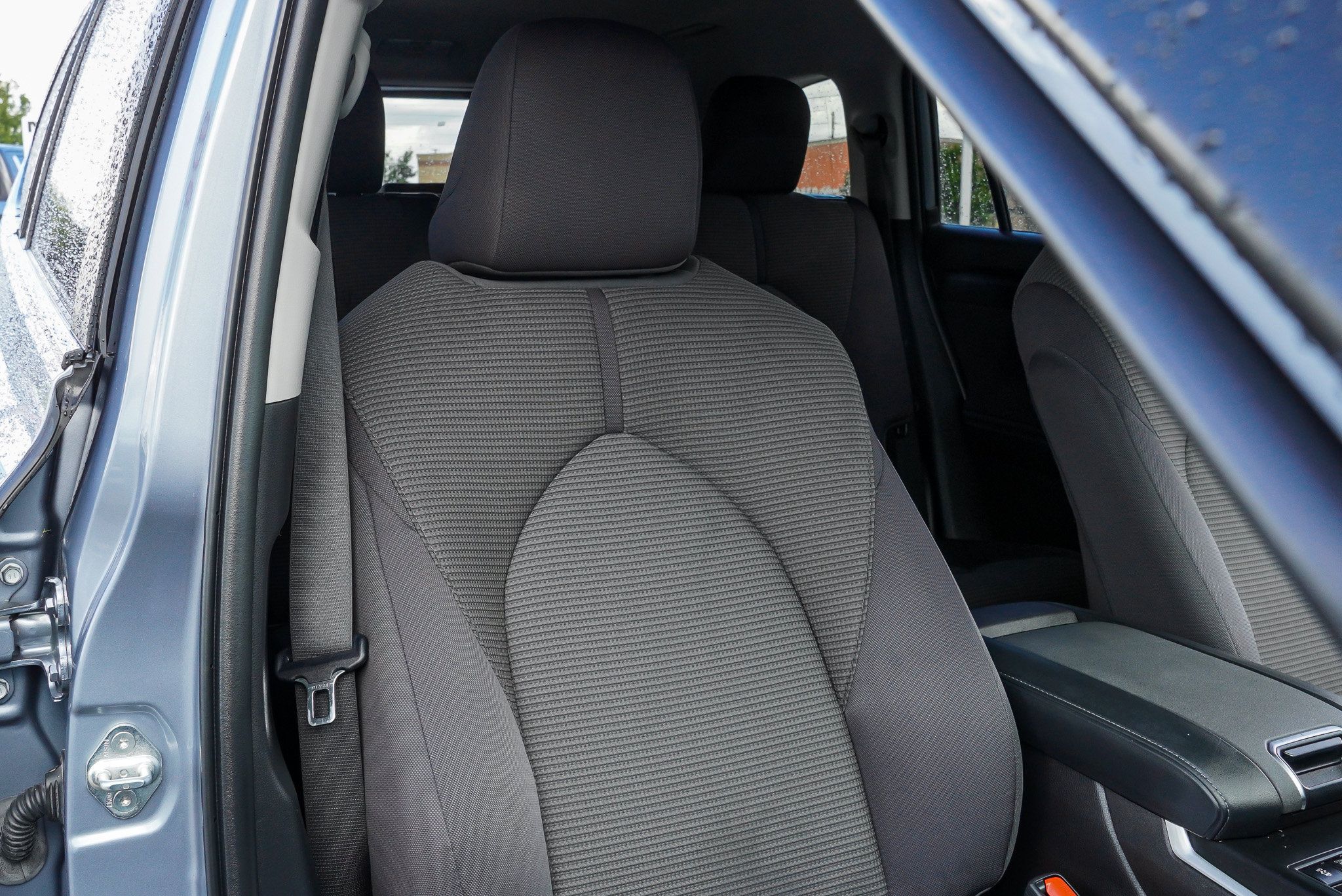 Used 2023 Toyota Highlander LE AWD/4WD image 25