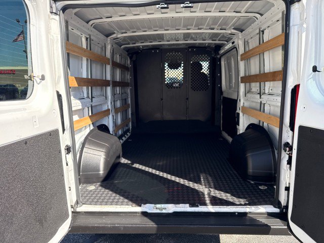 Used 2025 RAM ProMaster 2500 w/ U-Haul Equipment Group FWD image 23